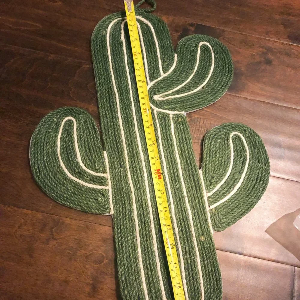 Christmas gift for your cat - cactus cat scratching carpet